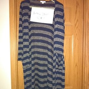 Small navy blue and gray striped sarah